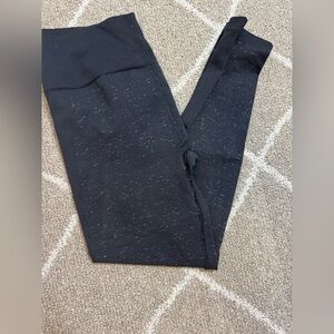 Lululemon Free to Flow 7/8
Tight *Fleck